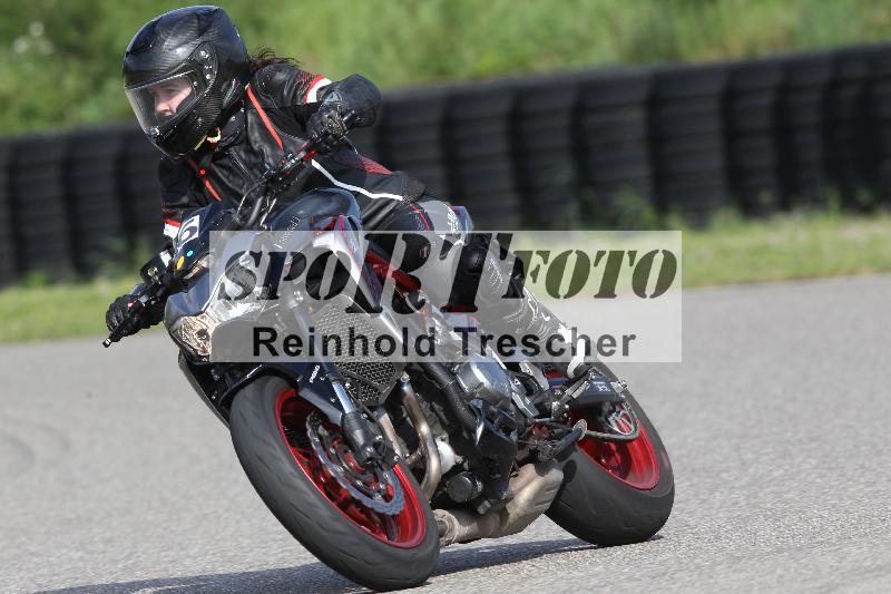 Archiv-2025/10 23.04.2025 Cornu Master School ADR/gruen-vert/6